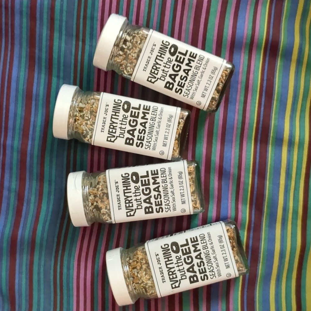 4 Trader Joe's Everything But the Bagel Seasoning
